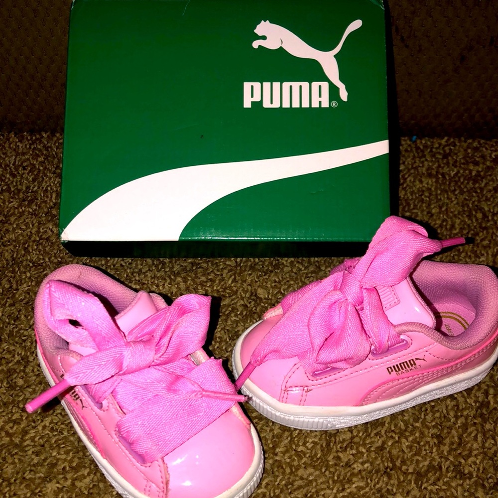 Basket heart 💕 patent Pumas